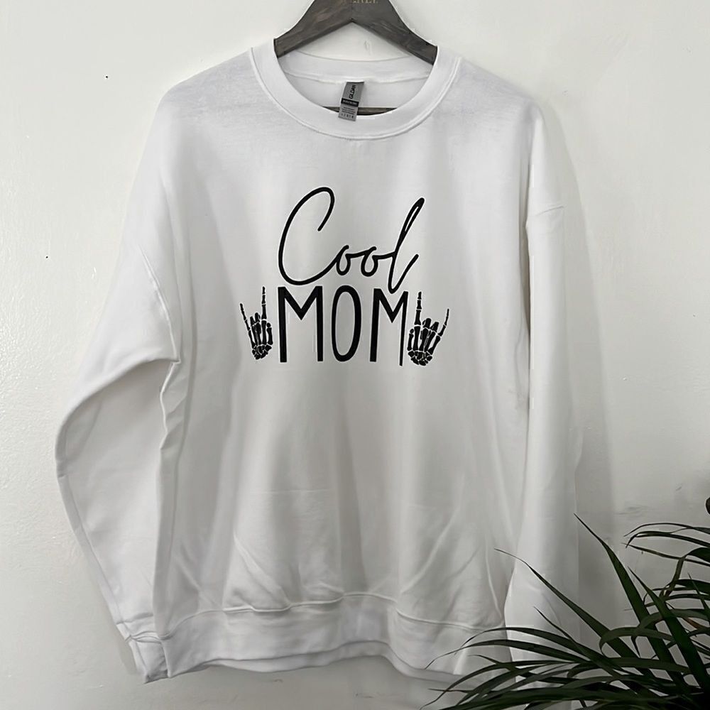 Halloween Crewneck sweater NWT